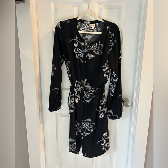 Beautiful floral button down dress - Picture 1 of 3